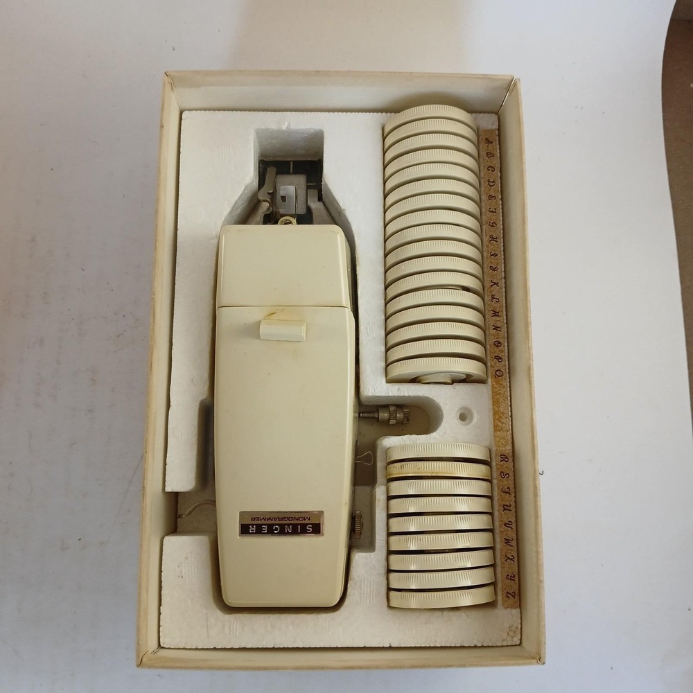 Vintage 1969 Singer Monogrammer No. 171256 Sewing